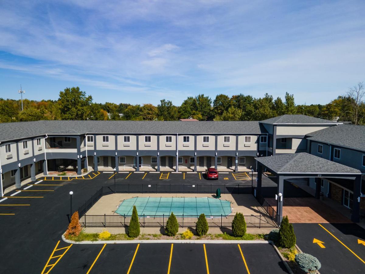 Days Inn & Suites By Wyndham Niagara Falls/Buffalo Exterior foto